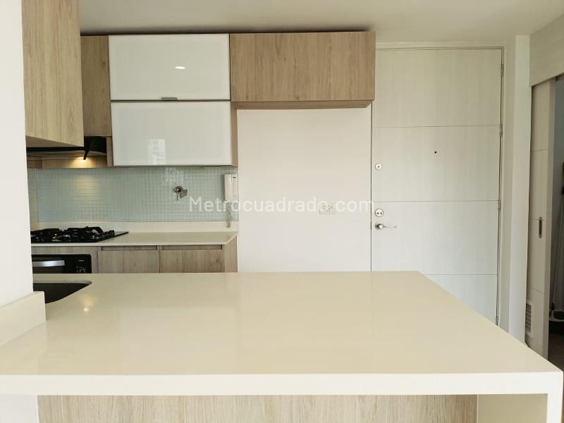 Apartamento de 2 Alcobas con Balcón en Conjunto Cerrado, Belén - 7