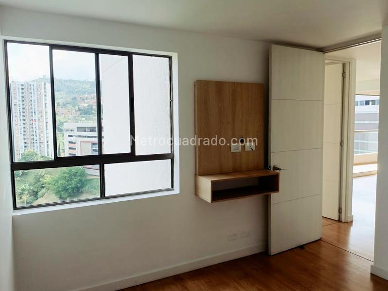 Apartamento de 2 Alcobas con Balcón en Conjunto Cerrado, Belén - 9