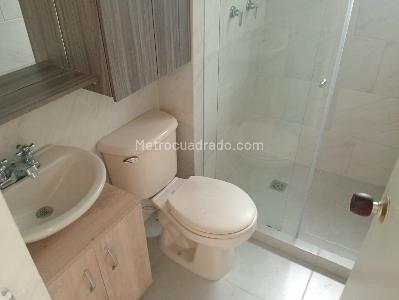 Apartamento de 3 alcobas en arriendo en La America, Medellín, 75 m² · foto 14 de 15