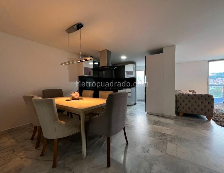 Apartamento Amoblado de 3 Alcobas en Laureles - 2