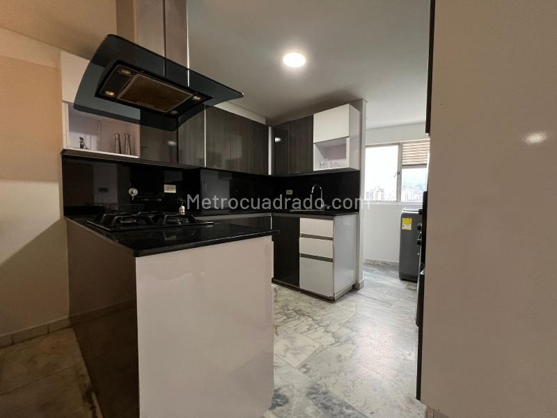Apartamento Amoblado de 3 Alcobas en Laureles - 6
