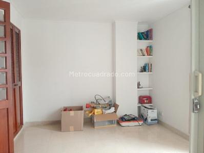 Apartamento de 2 alcobas en arriendo en Laureles, Medellín, 98 m² · foto 14 de 20