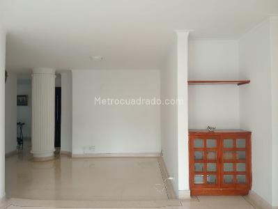 Apartamento de 2 alcobas en arriendo en Laureles, Medellín, 98 m² · foto 2 de 20