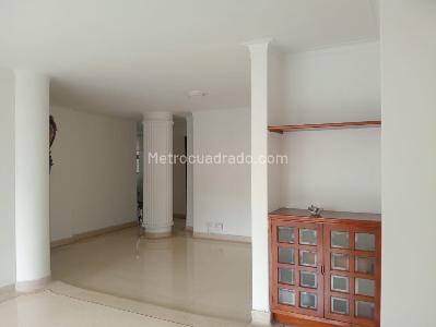 Apartamento de 2 alcobas en arriendo en Laureles, Medellín, 98 m² · foto 3 de 20