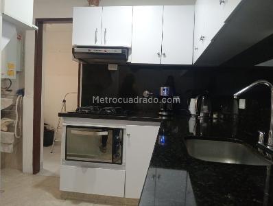 Apartamento de 2 alcobas en arriendo en Laureles, Medellín, 98 m² · foto 8 de 20