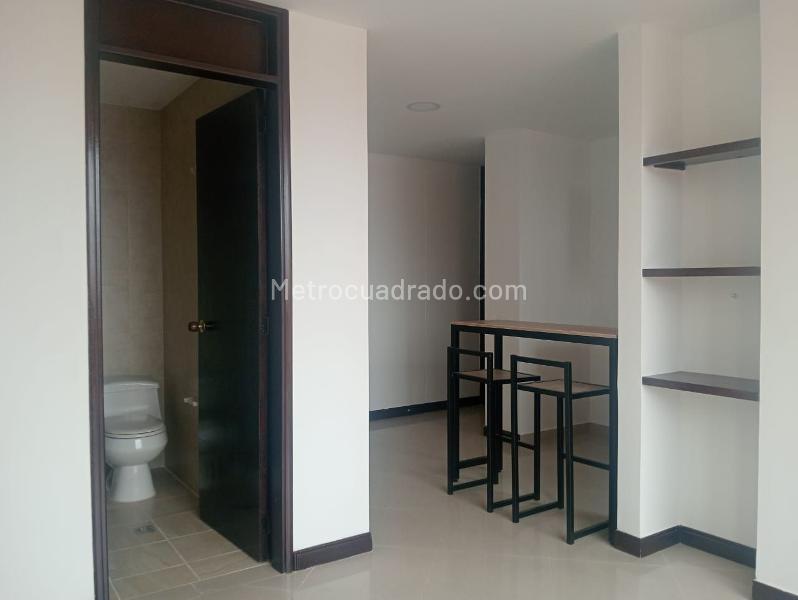 Estudio Exterior Amoblado de 1 Alcoba en Laureles - 3