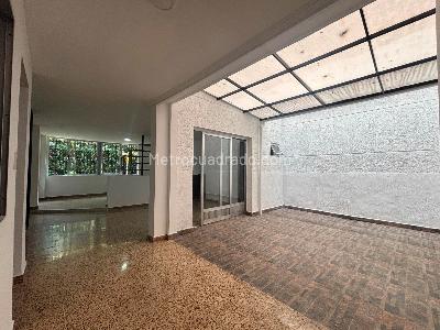 Casa de 4 alcobas en venta en Belen, Medellín, 220 m² · foto 7 de 14