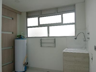 Apartamento de 3 alcobas en venta en Laureles, Medellín, 110 m² · foto 17 de 18