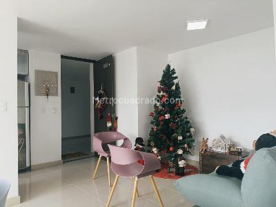 Apartamento en venta en Itagui, Itagüí · foto 2 de 19