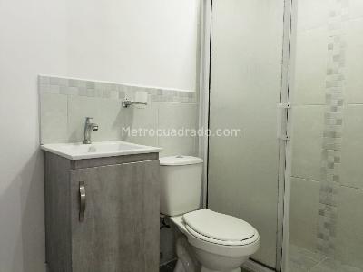 Casa de 3 alcobas en venta en Itagui, Itagüí, 70 m² · foto 15 de 17