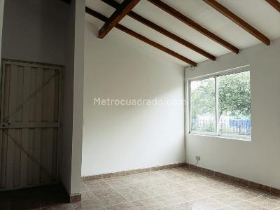 Casa de 3 alcobas en venta en Itagui, Itagüí, 70 m² · foto 6 de 17