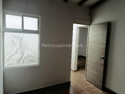 Casa de 3 alcobas en venta en Itagui, Itagüí, 70 m² · foto 9 de 17