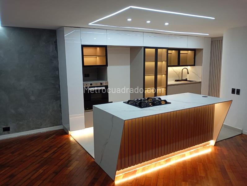 Modern 3BR Apartment Near Amenities in Laureles