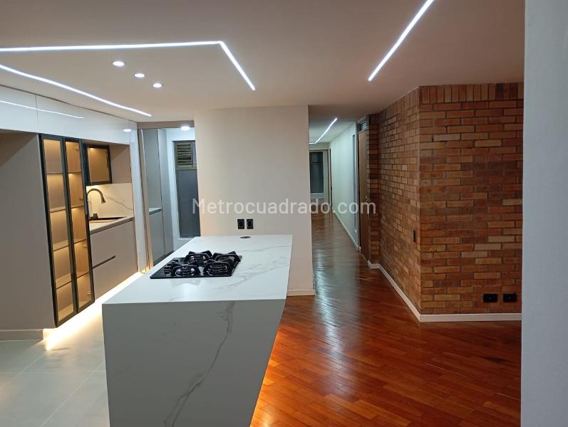 Apartamento Moderno de 3 Alcobas Cerca a Servicios en Laureles - 3