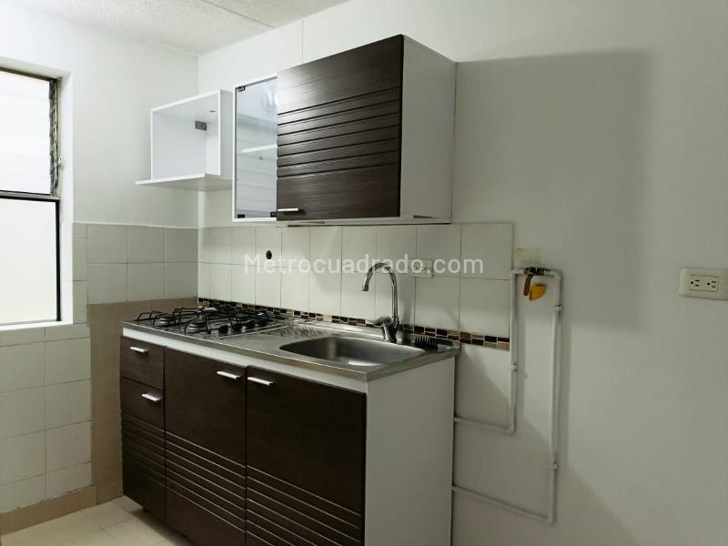 Spacious 3BR House with Amenities in Belen - 4