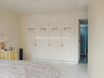 Apartamento en venta en Laureles, Medellín · foto 11 de 19