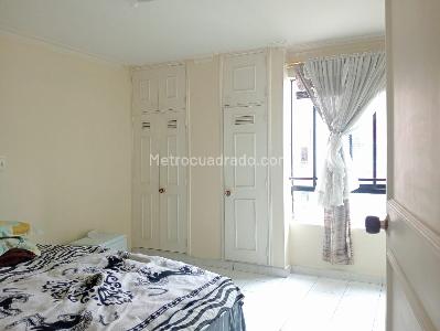 Apartamento en venta en Laureles, Medellín · foto 12 de 19