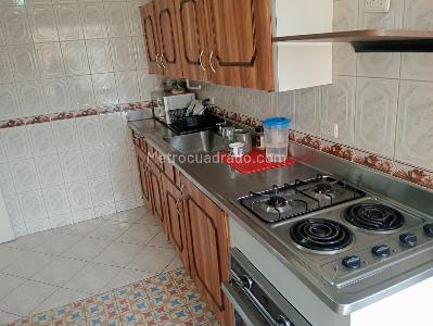 Apartamento en venta en Laureles, Medellín · foto 8 de 19