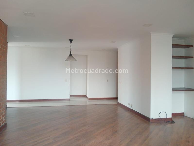 Apartamento Moderno de 3 Alcobas en Laureles - 2