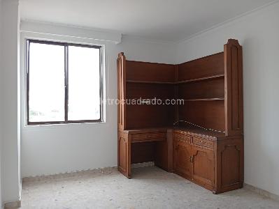 Apartamento de 3 alcobas en arriendo en Laureles, Medellín, 156 m² · foto 13 de 17