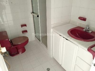 Apartamento de 3 alcobas en arriendo en Laureles, Medellín, 156 m² · foto 16 de 17