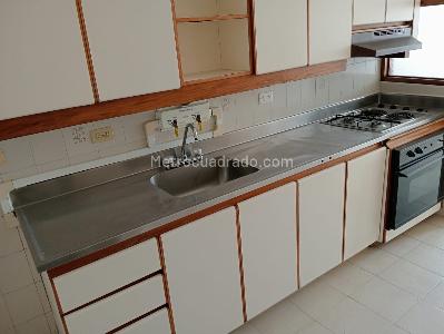 Apartamento de 3 alcobas en arriendo en Laureles, Medellín, 156 m² · foto 8 de 17