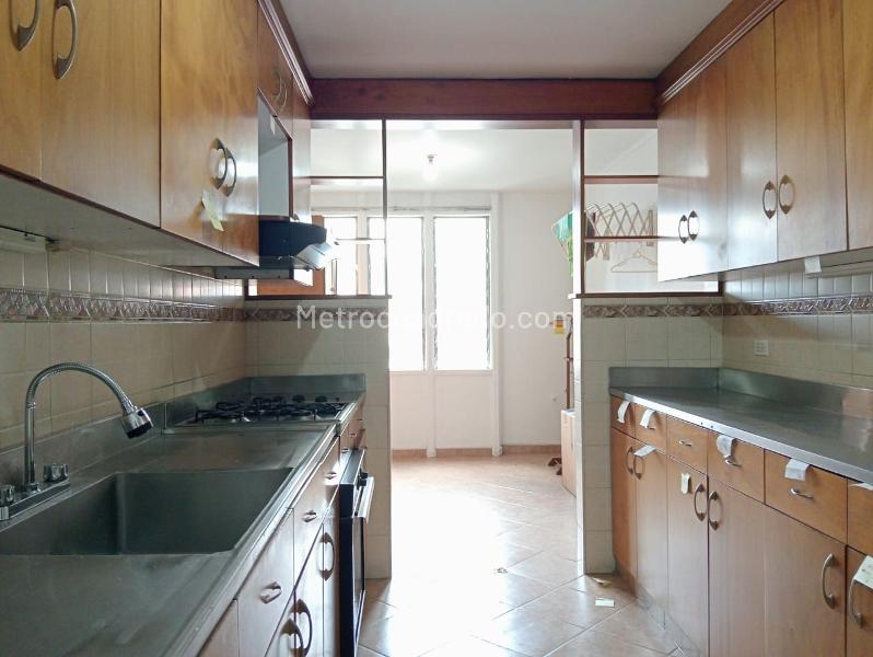 Spacious 4BR Apartment Near Universities in Laureles - 5