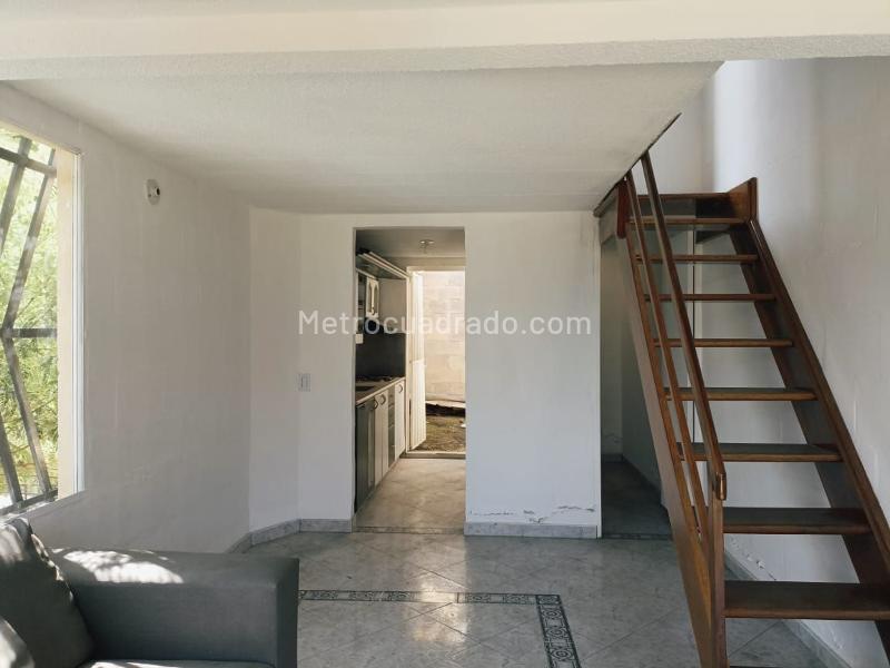 2BR House in Guayabal with Great Access - 2