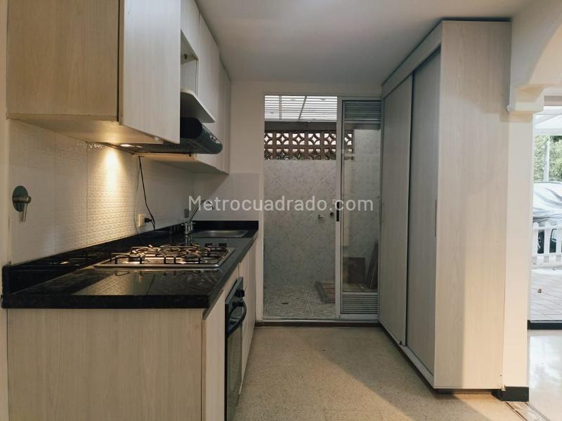 Casa de 3 alcobas con terraza en Belén, unidad cerrada - 4