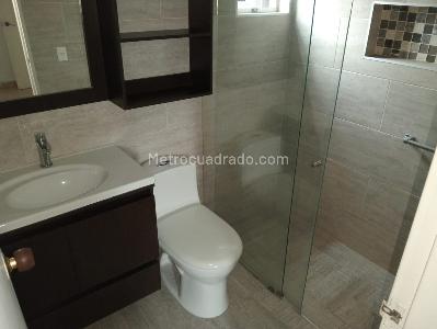 Apartamento de 3 alcobas en venta en Laureles, Medellín, 100 m² · foto 16 de 18