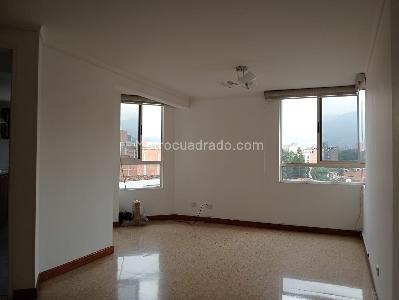 Apartamento de 3 alcobas en venta en Laureles, Medellín, 100 m² · foto 2 de 18
