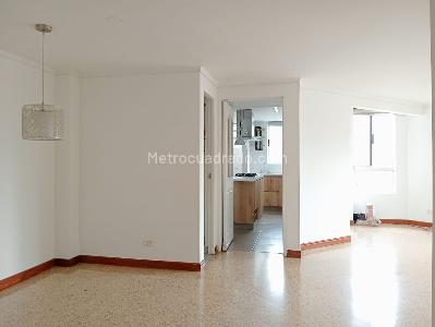 Apartamento de 3 alcobas en venta en Laureles, Medellín, 100 m² · foto 4 de 18