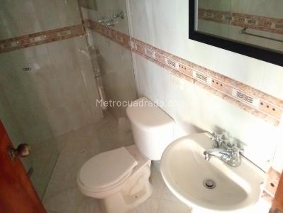Apartamento de 2 alcobas en venta en Laureles, Medellín, 93 m² · foto 16 de 17