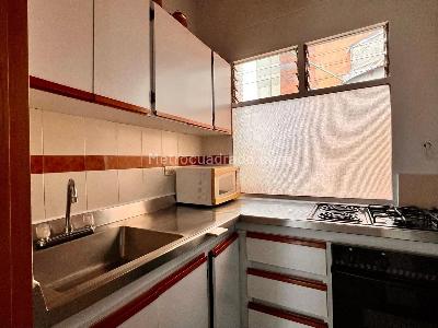 Apartamento de 2 alcobas en venta en Laureles, Medellín, 66 m² · foto 5 de 17