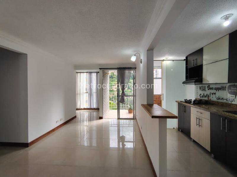 Apartamento de 3 Alcobas en Unidad Cerrada en Belún