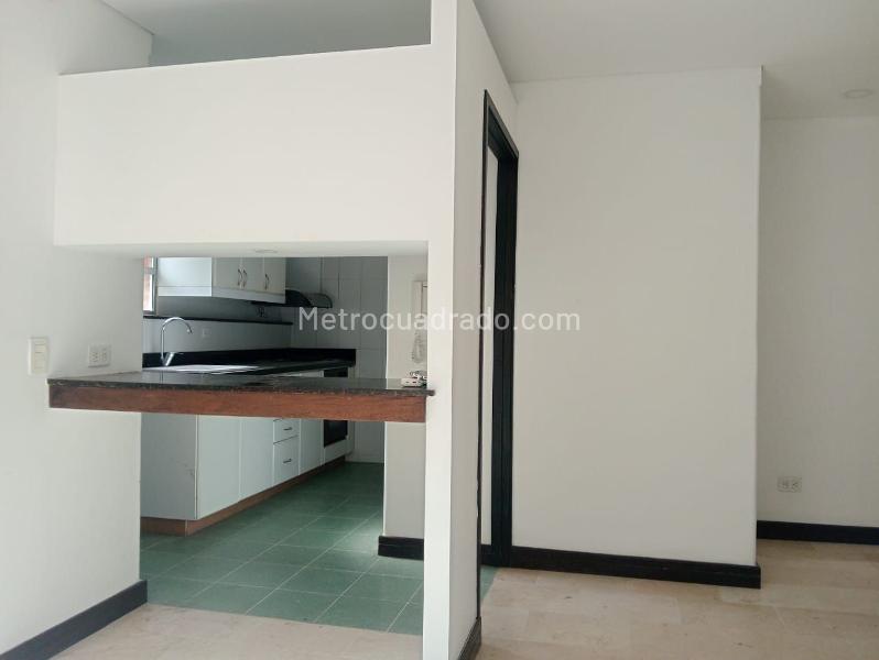 Stylish 2BR Apartment in Laureles - 5