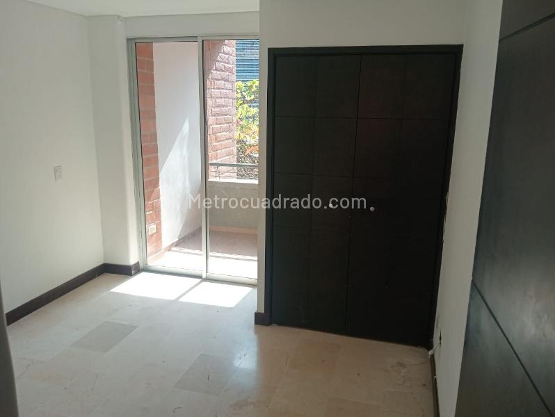 Stylish 2BR Apartment in Laureles - 9