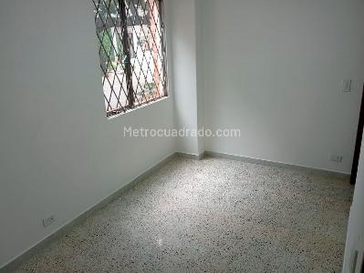 Apartamento de 2 alcobas en arriendo en Laureles, Medellín, 100 m² · foto 9 de 15