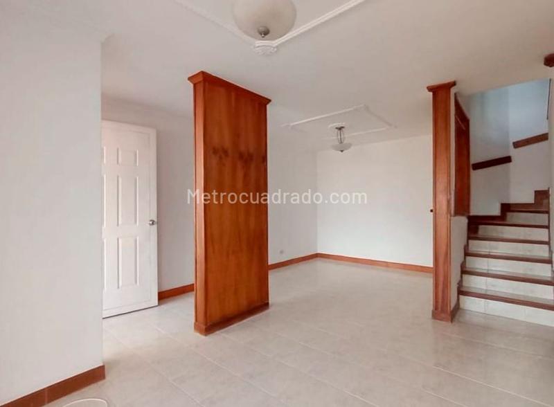 3BR House for Rent in Belún, Gated Community