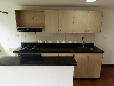 Apartamento en arriendo en Belen, Medellín · foto 7 de 14
