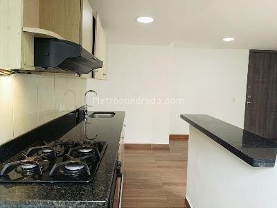 Apartamento en arriendo en Belen, Medellín · foto 8 de 14