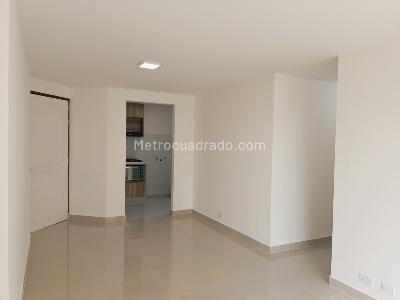 Apartamento de 3 alcobas en arriendo en Belen, Medellín, 70 m² · foto 2 de 13