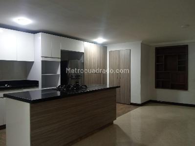 Apartamento de 3 alcobas en venta en Laureles, Medellín, 195 m² · foto 3 de 19