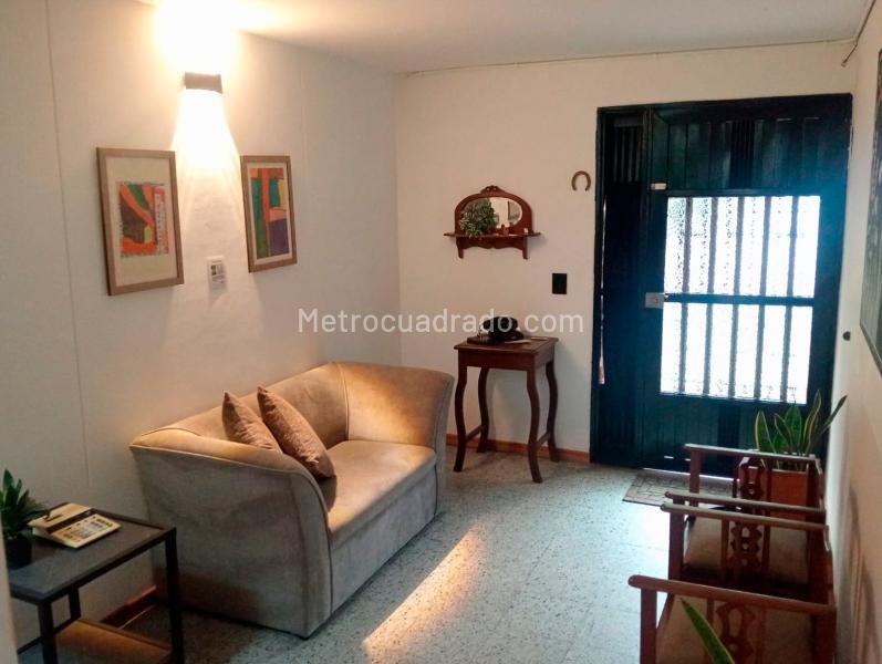 Furnished 3BR Apartment in Laureles