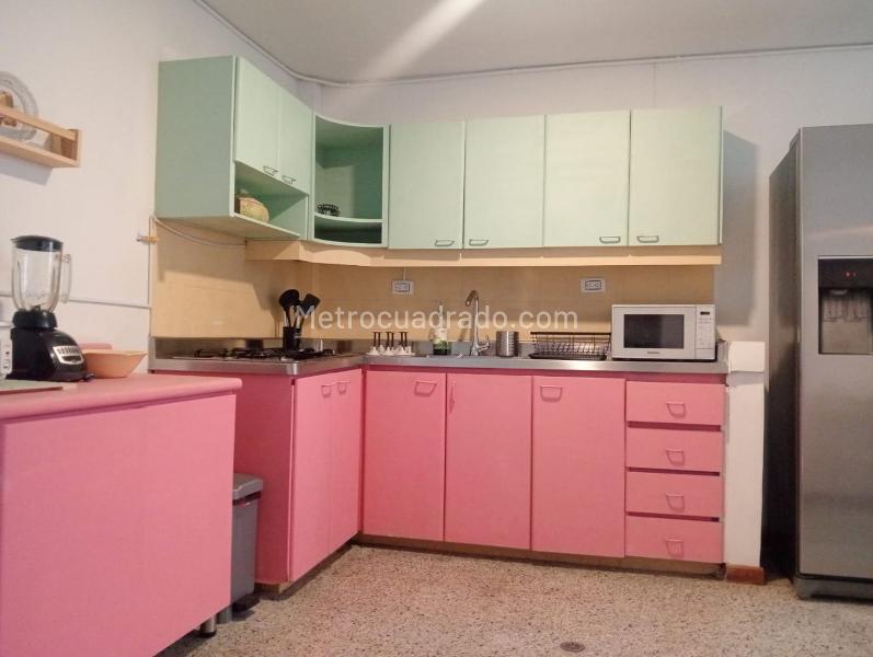 Apartamento amoblado de 3 alcobas en Laureles - 6