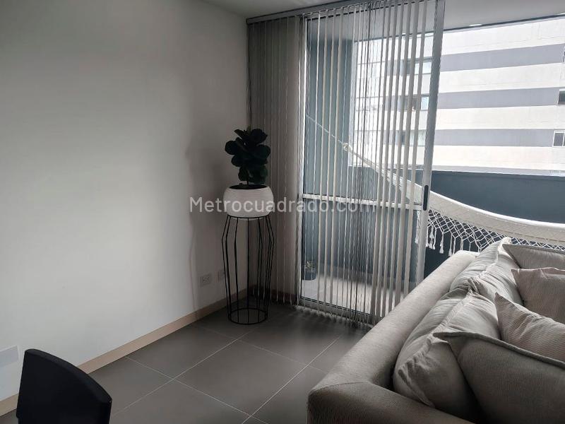 Modern 2BR Apartment Near Parks in Guayabal - 2