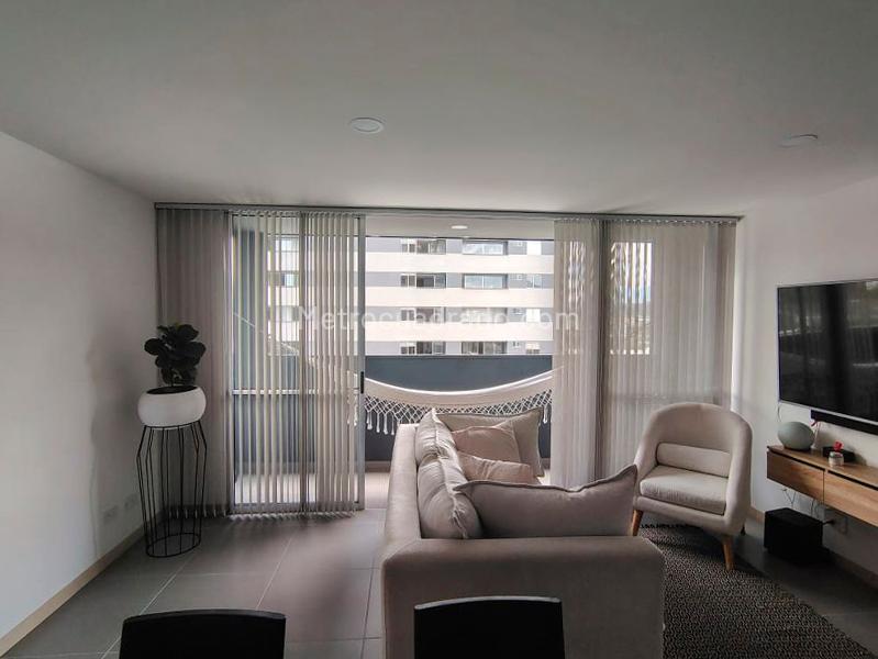 Modern 2BR Apartment Near Parks in Guayabal - 3