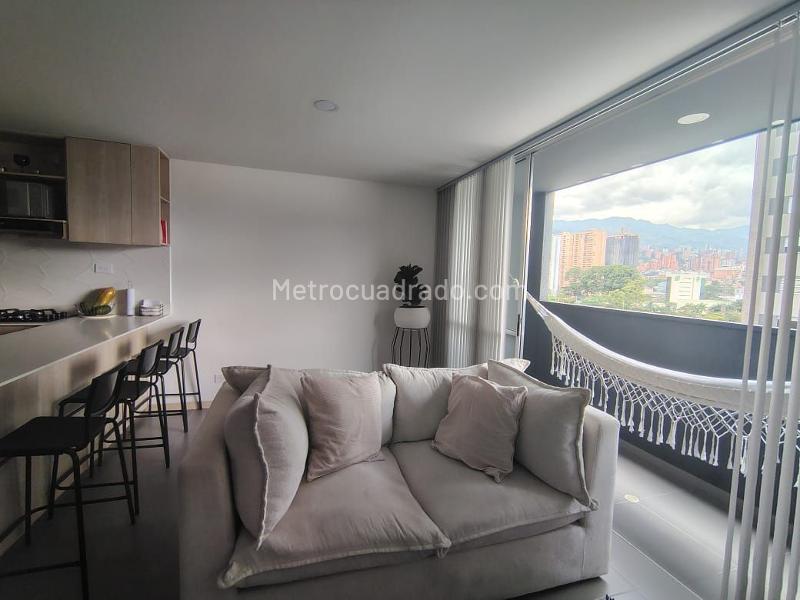 Modern 2BR Apartment Near Parks in Guayabal - 5