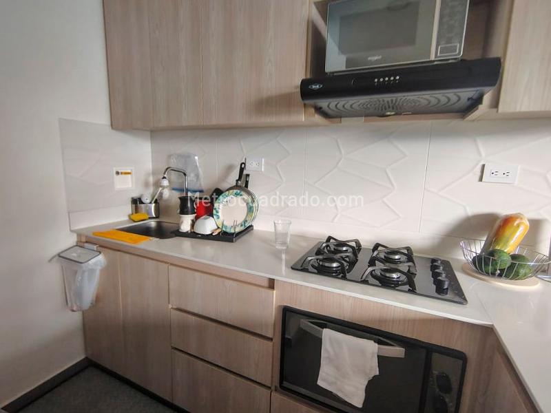 Modern 2BR Apartment Near Parks in Guayabal - 9