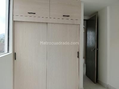 Apartamento de 3 alcobas en venta en La America, Medellín, 54 m² · foto 13 de 18